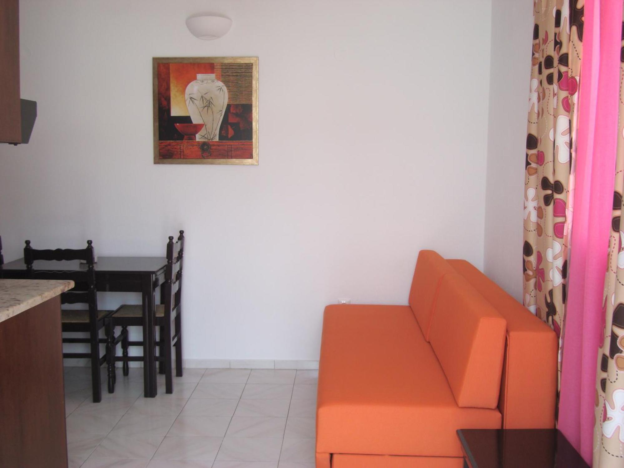 Elena Studios & Suites Орнос Екстер'єр фото