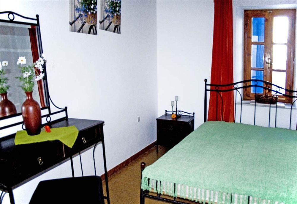 Elena Studios & Suites Орнос Екстер'єр фото